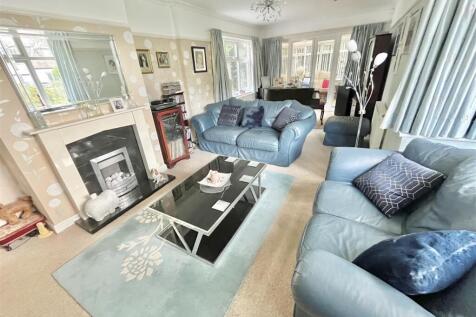 Lounge 2