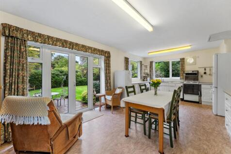 Dining Kitchen 4