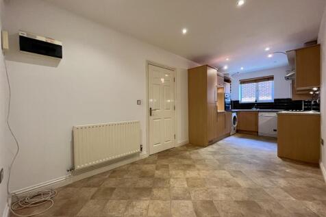 Kitchen Dining Area Aspect 3