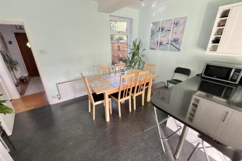 Dining Kitchen Aspect 8