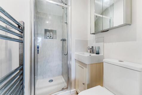 En Suite Shower Room - Bed 2