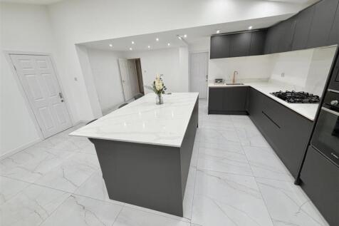 Open Plan Living Dining Kitchen 2.jpg