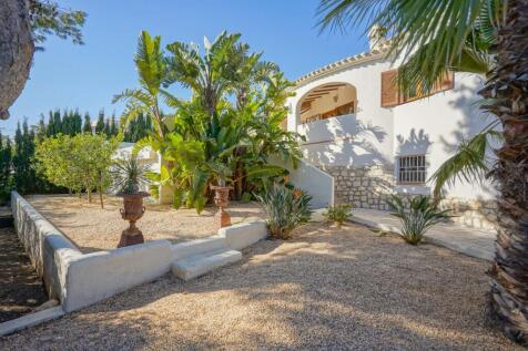 Property Image 4