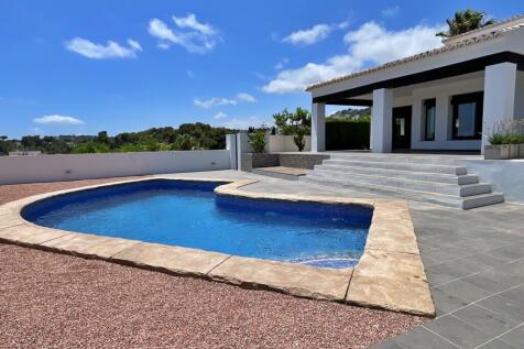 Property Image 4