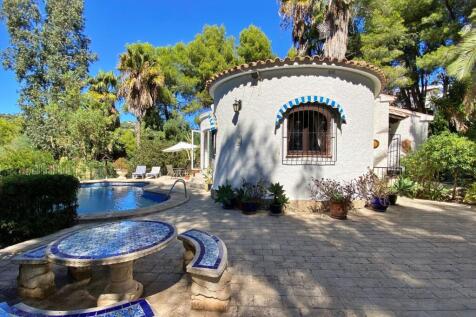 Property Image 4
