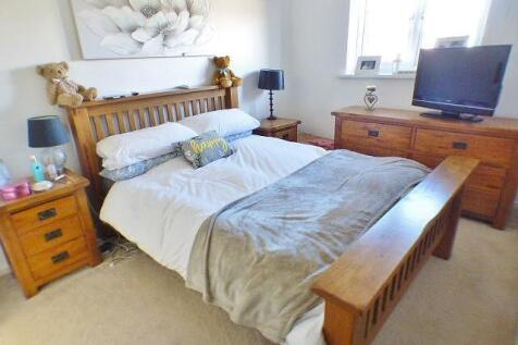 Bedroom 1 - 1