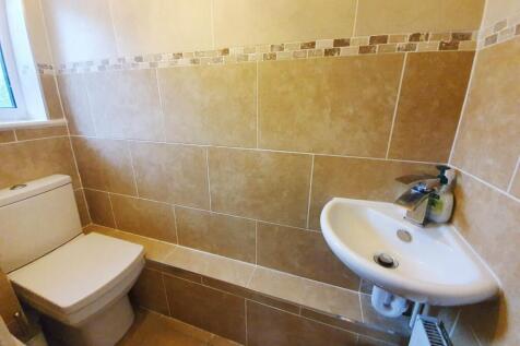 Cloakroom/wc
