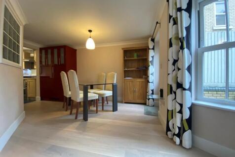Dining room.jpg