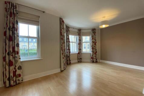 Bedroom 1.jpg
