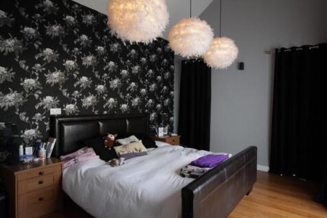 Bedroom.JPG