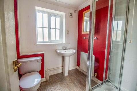 Bathroom 2.jpg