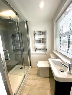En suite 2.jpg