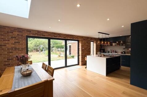 Dining/Kitchen