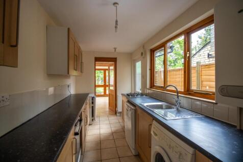 Kitchen 1.jpg