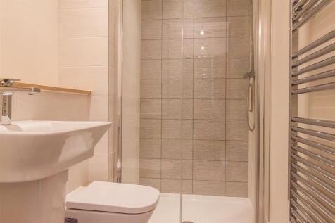ensuite.jpg