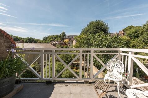 34-Hillfield-Park...