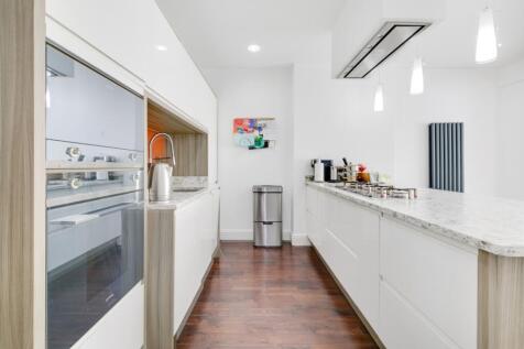 34-Grove-Avenue-23