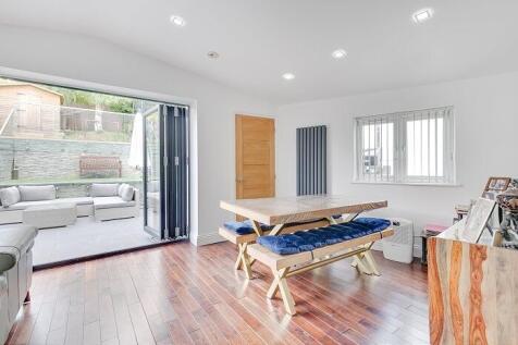 34-Grove-Avenue-1...