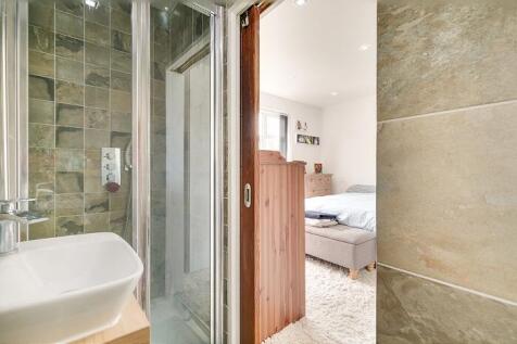 34-Grove-Avenue-4...