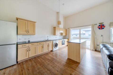 1369552-7-68ef7ba...