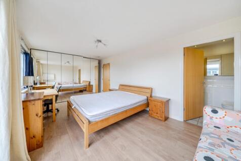 1369552-8-68ef7cd...