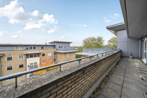 1369552-18-68ef7c...