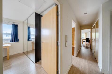 1369552-19-68ef7c...