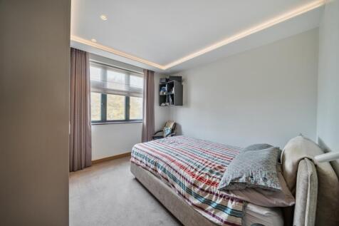 1369895-10-68f0e4...