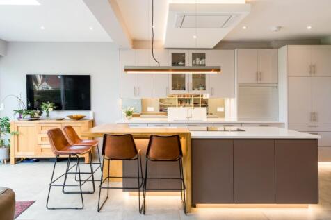 15 Vallance Road ...