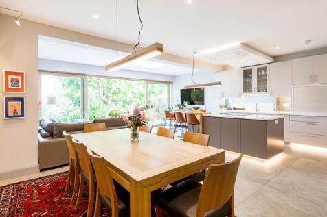 15 Vallance Road ...