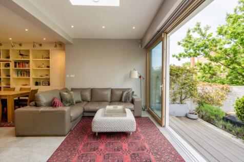 15 Vallance Road ...