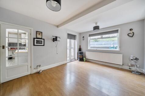 1375766-11-6904c2...