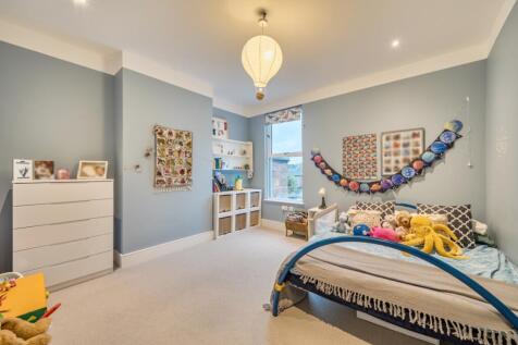 1376748-2-690e5e7...