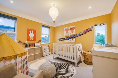 1376748-5-690e5ea...