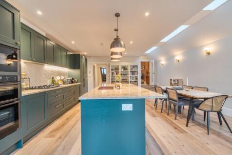 1376748-20-690e5f...