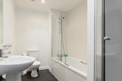 418OrchardPlazaph13web300.jpg