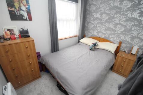 Bed 1A.JPG