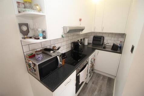kitchen area.JPG