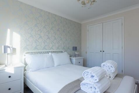 86 Lake Road-Master Bedroom - CFP5.jpg