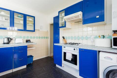 8WoodstockRoad-ph10_web300.jpg
