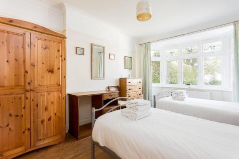 8WoodstockRoad-ph2_web300.jpg