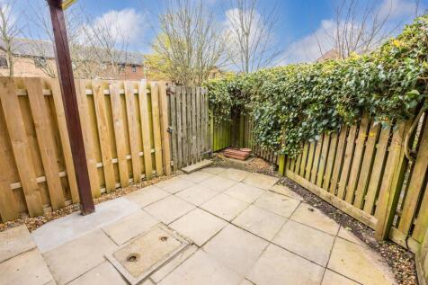 81LanderClose-25web300.jpg