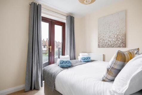 81LanderClose-15web300.jpg