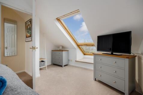 81LanderClose-1web300.jpg