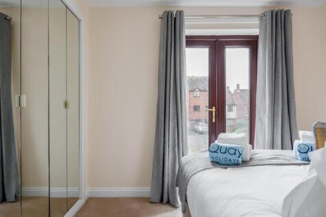 81LanderClose-14web300.jpg