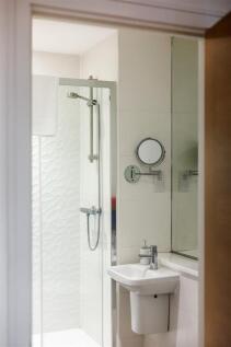 SanctuaryApt1017JeffersonAvenue-8web300.jpg