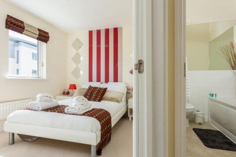 2BroomhillWay-ph17_web72.jpg