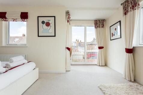 2BroomhillWay-ph19_web72.jpg