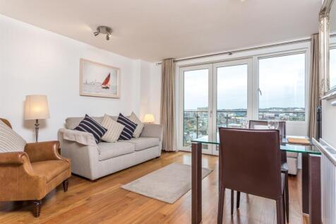 Living area and kitchen-1_2048_X_1536.jpg