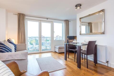 Living area and kitchen-2_2048_X_1536.jpg